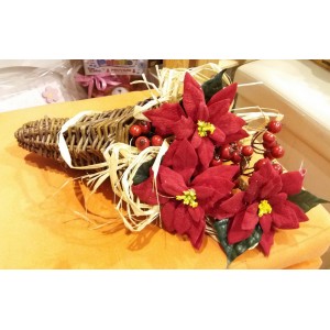 Cornucopia naturale con stelle di natale